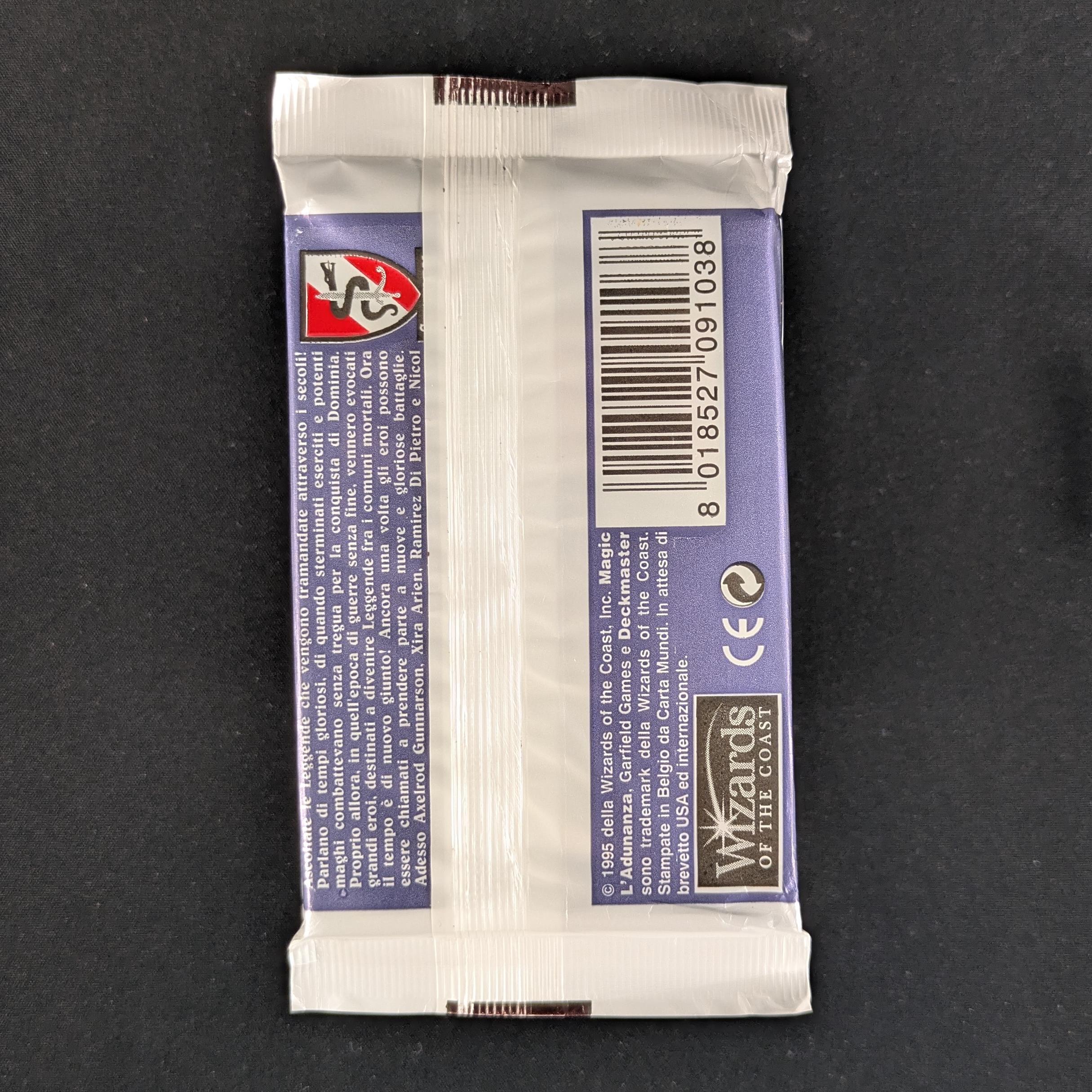 MTG Sealed Product - Legends Italian Booster Pack - 