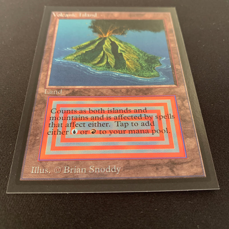 Magic the Gathering Volcanic Island - International Edition 